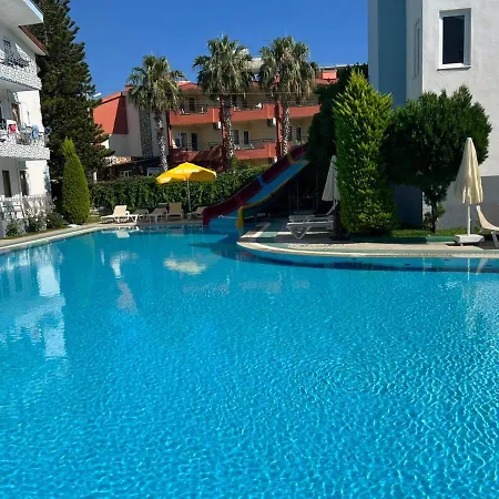 Aparthotel Family Papaya Apart